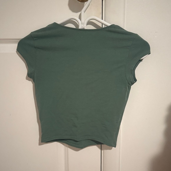 Green Garage Top - Picture 2 of 3